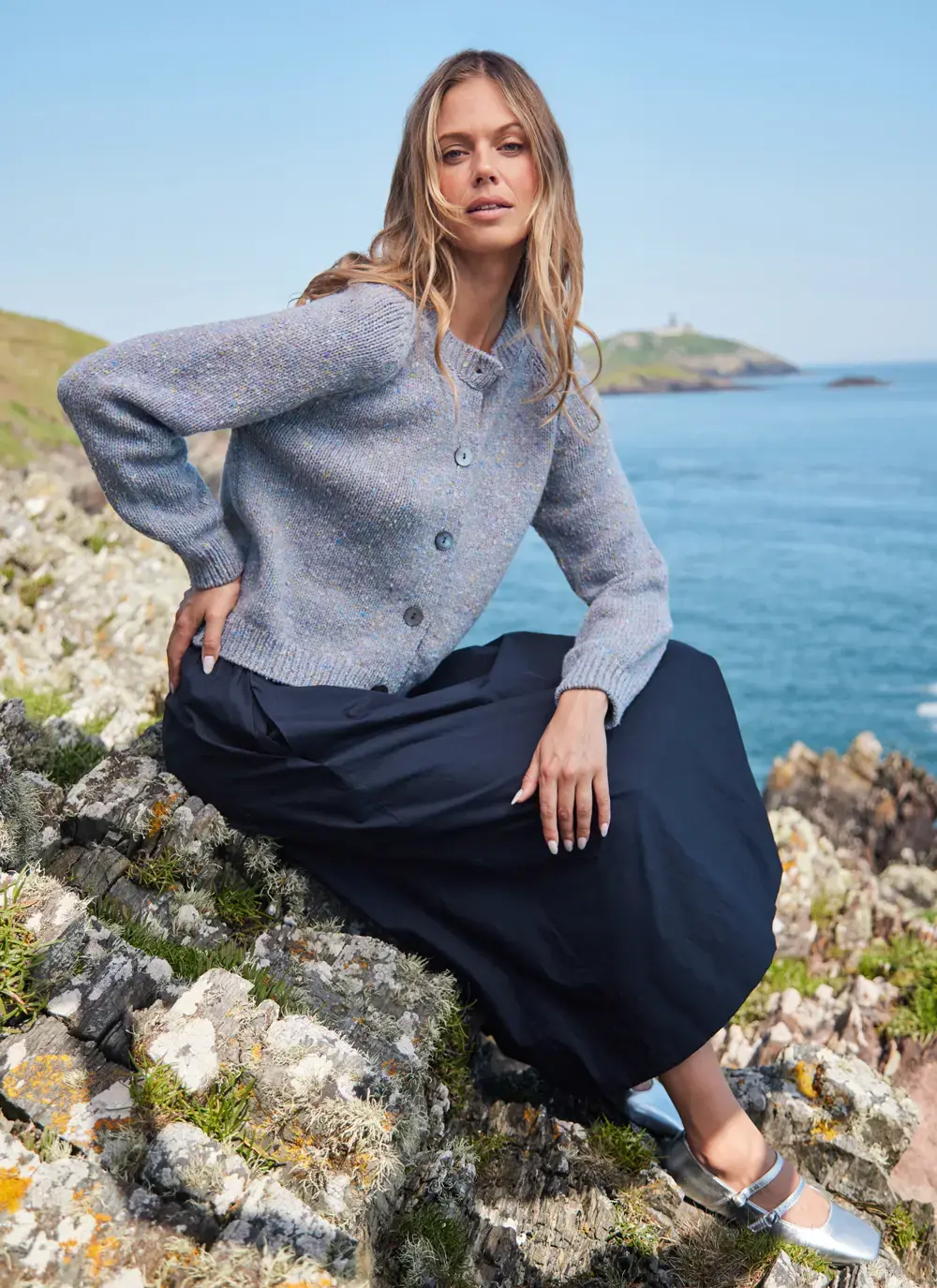 Fisherman Donegal Fleck Raglan Cardigan in Ice Blue
