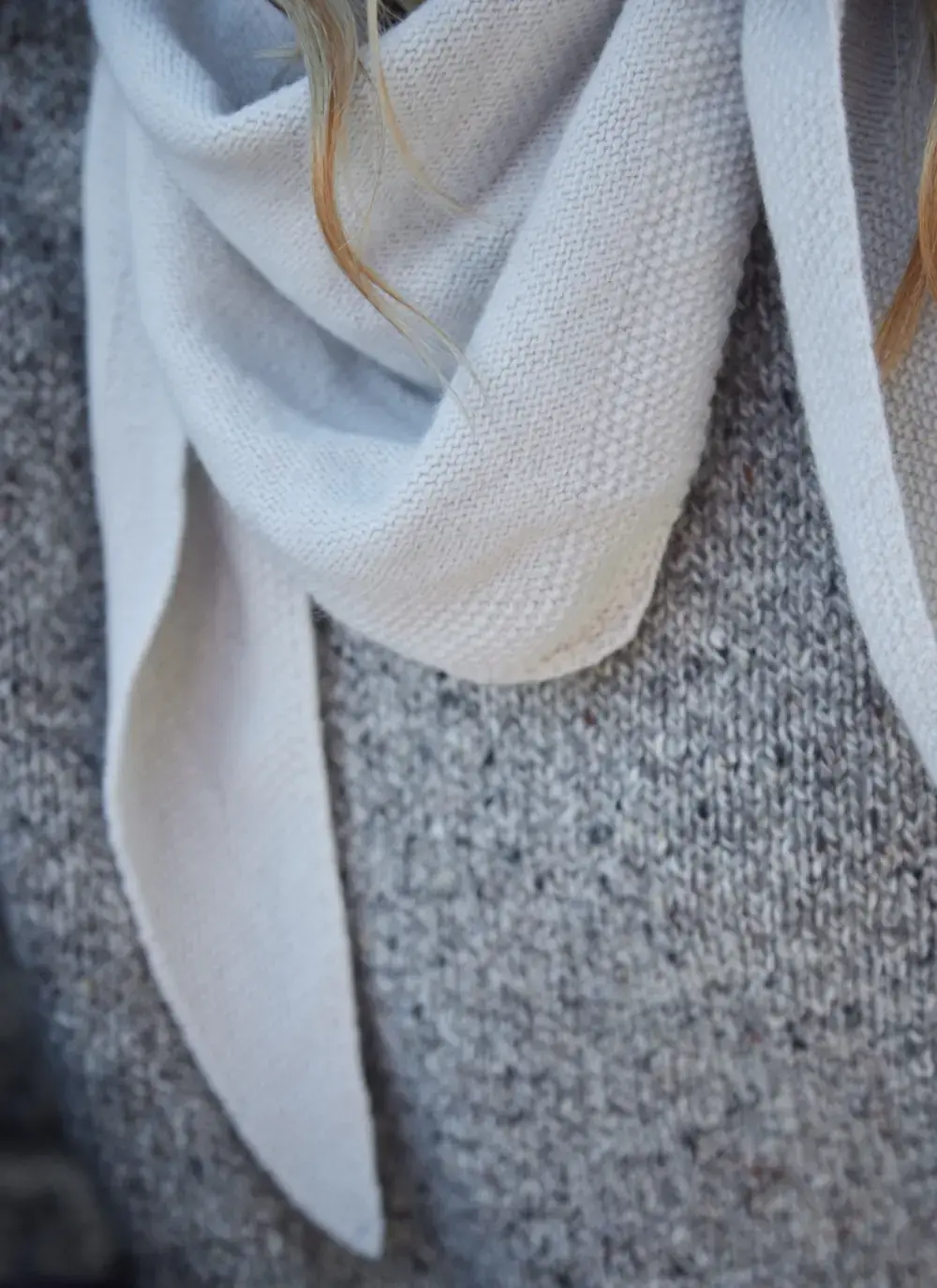 Fisherman Lambswool Seed Stitch Triangle Scarf