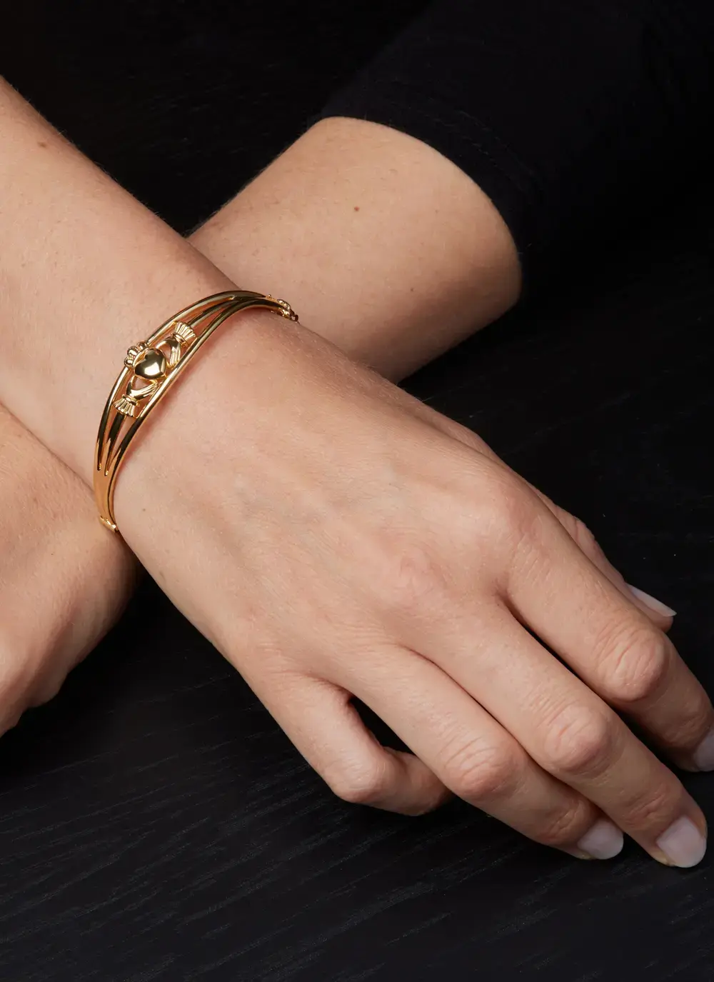 Claddagh Bangle 