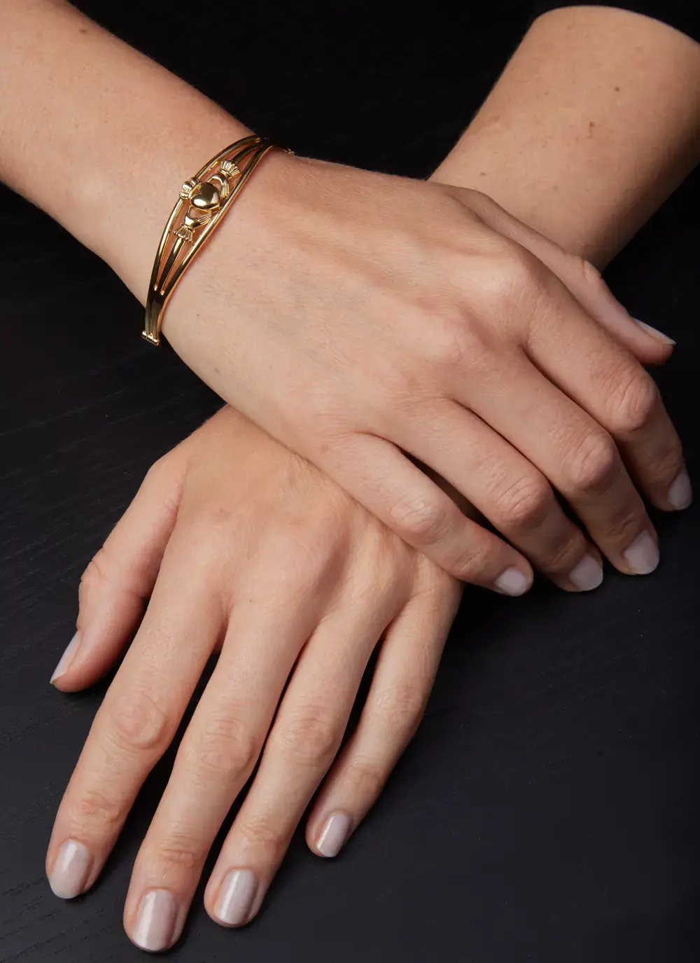 Claddagh Bangle 