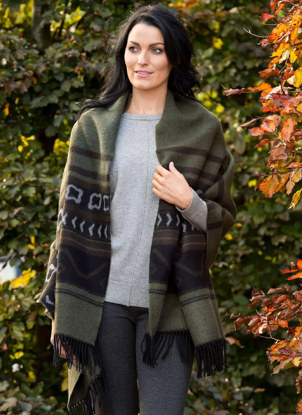 Geometric Jacquard Woven Blanket Scarf