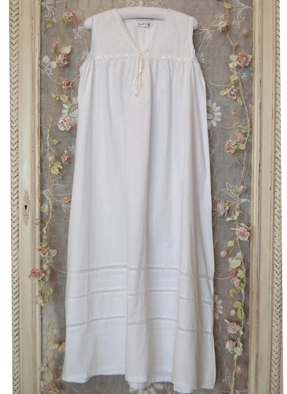 Laura Nightgown