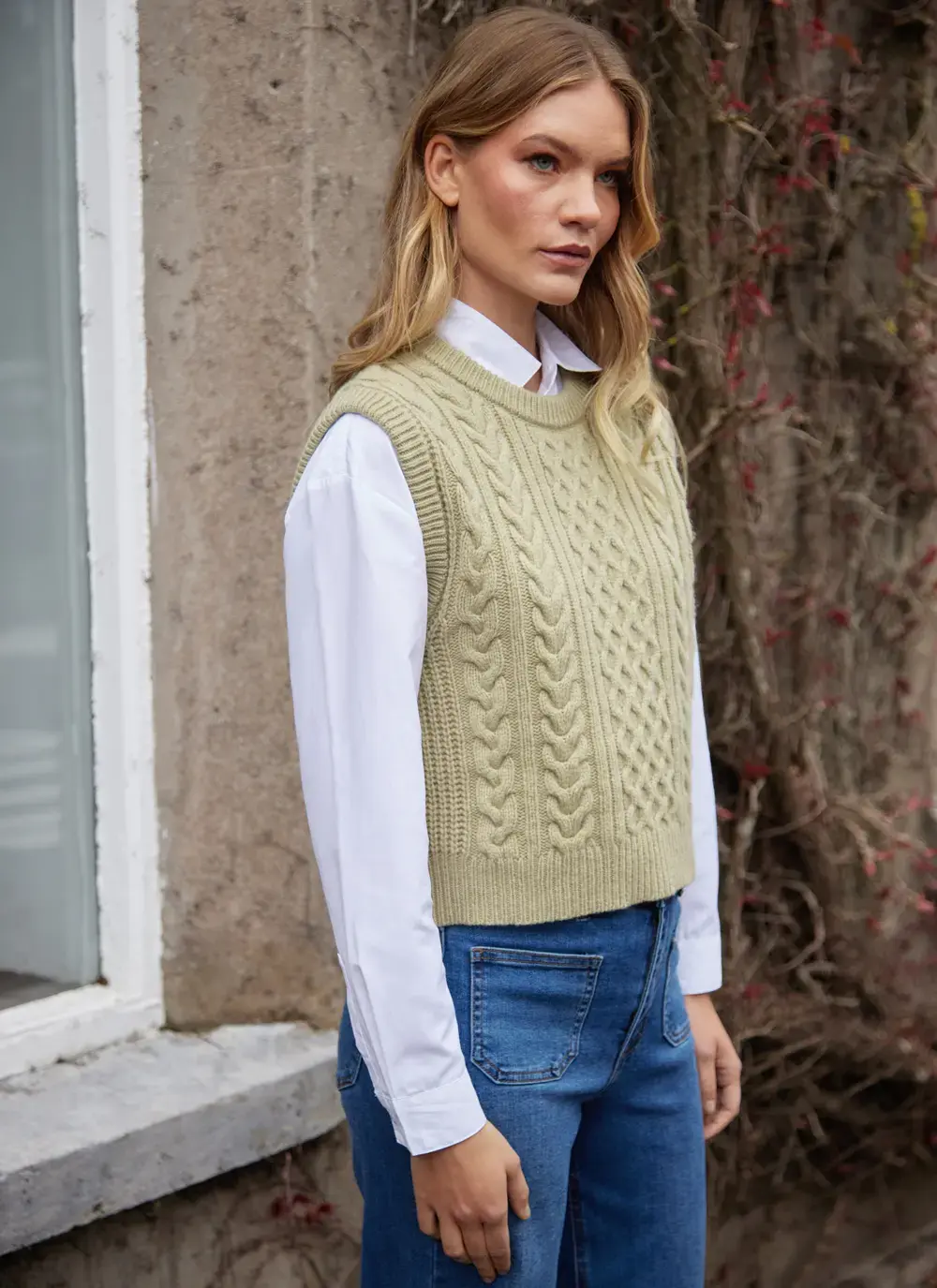 Ladies Sleeveless Aran Vest
