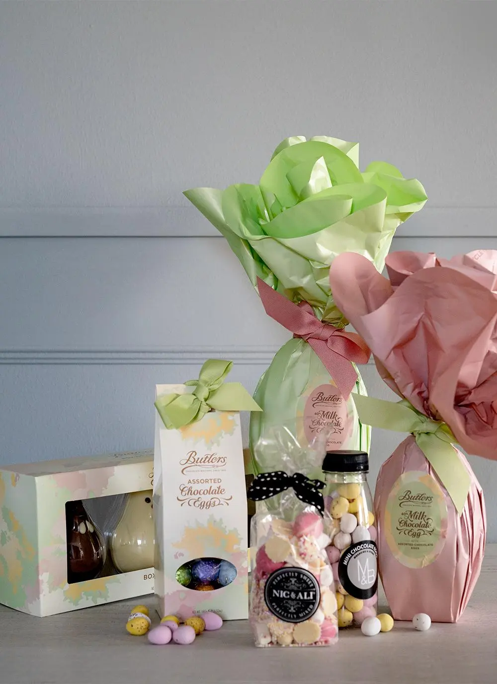 Luxury Butlers Family Easter Egg Hamper