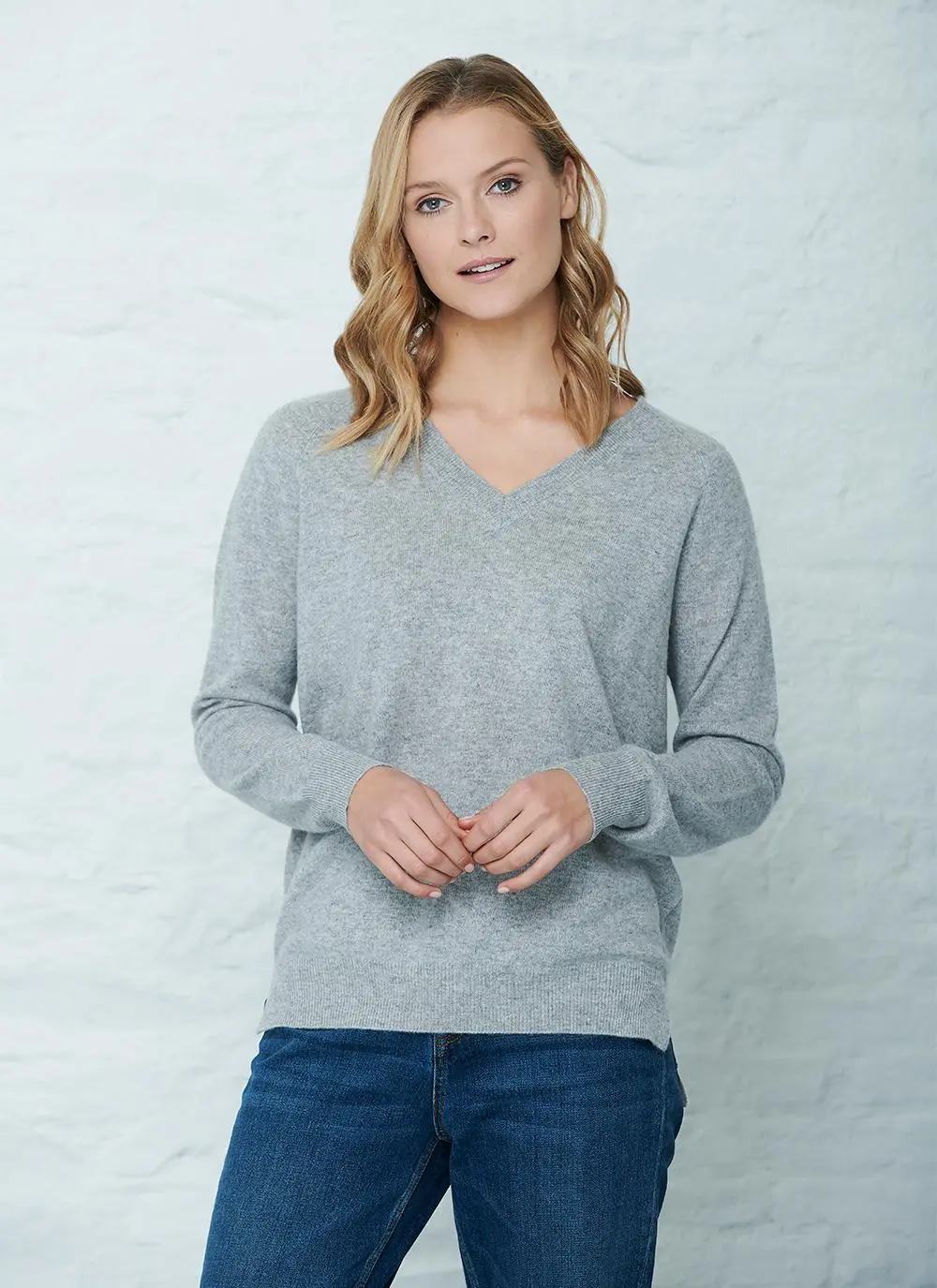 100% Cashmere V-Neck Sweater | Blarney