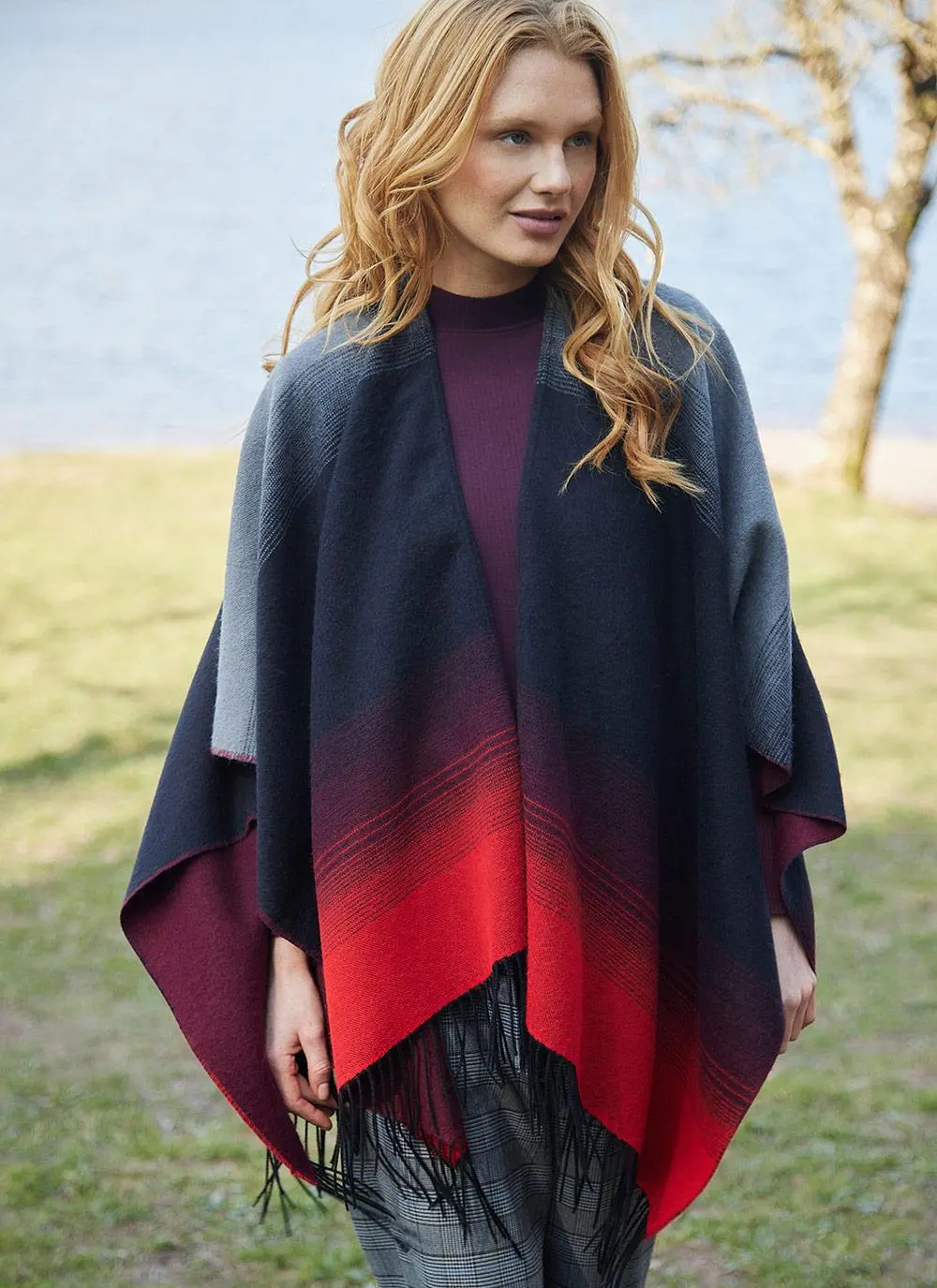 Rainbow Shawl in Black Shadow