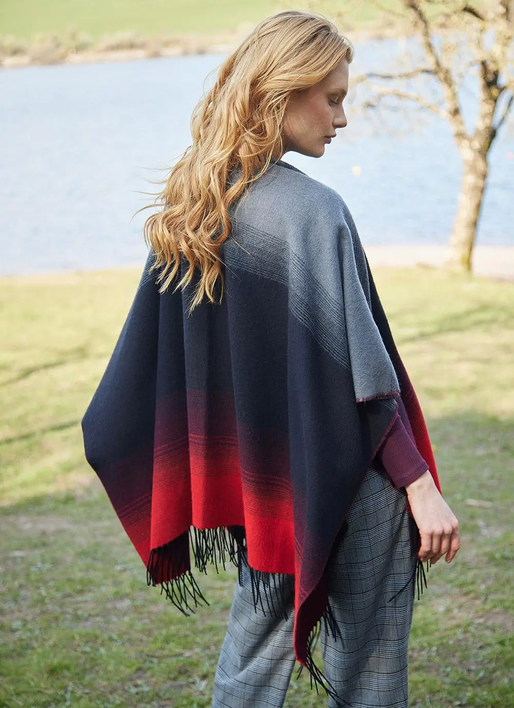 Rainbow Shawl in Black Shadow