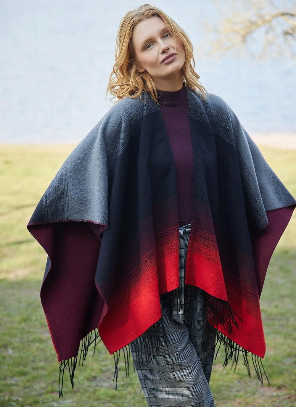 Rainbow Shawl in Black Shadow