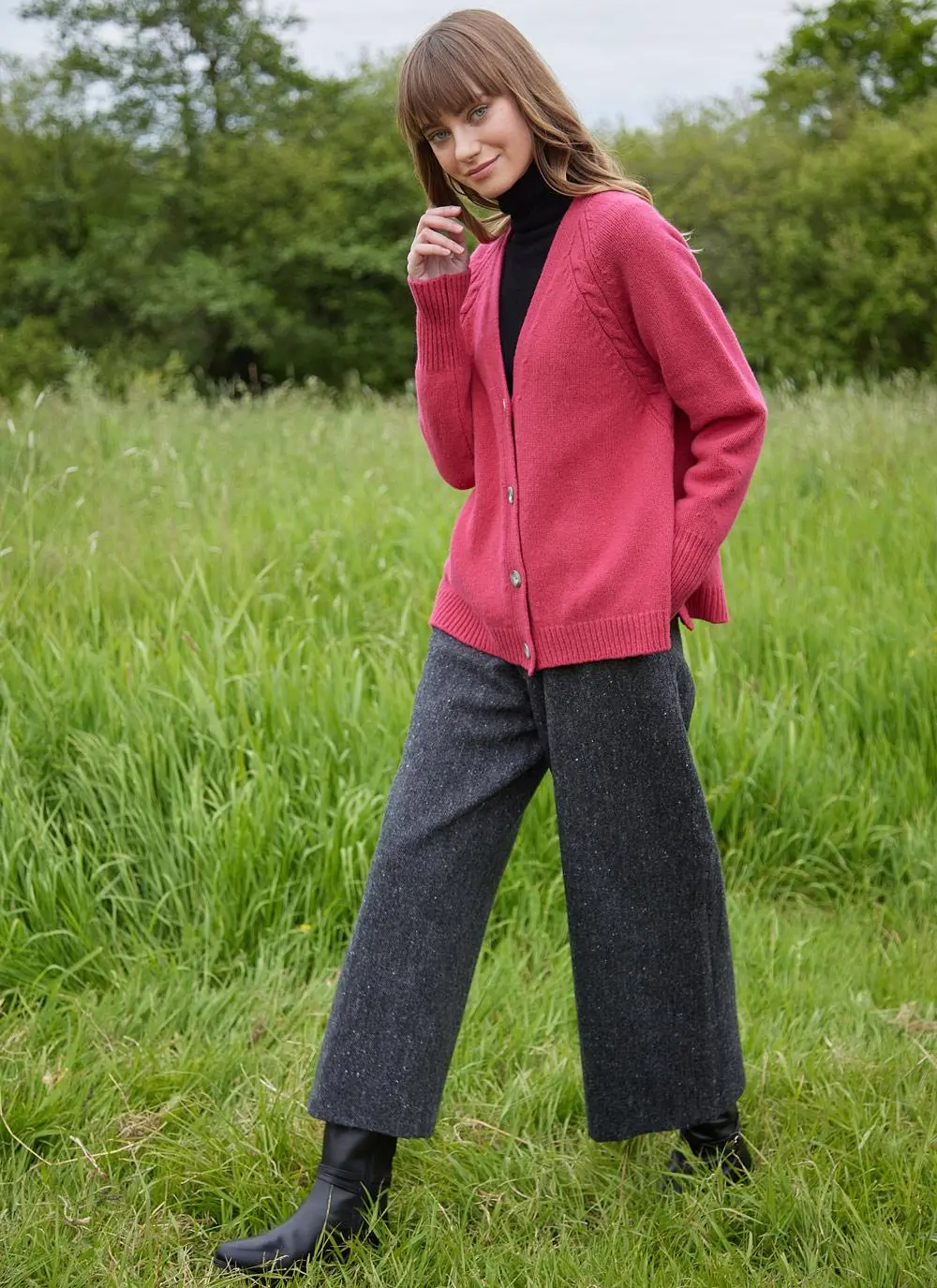 Fisherman Raglan Cable V-Neck Cardigan