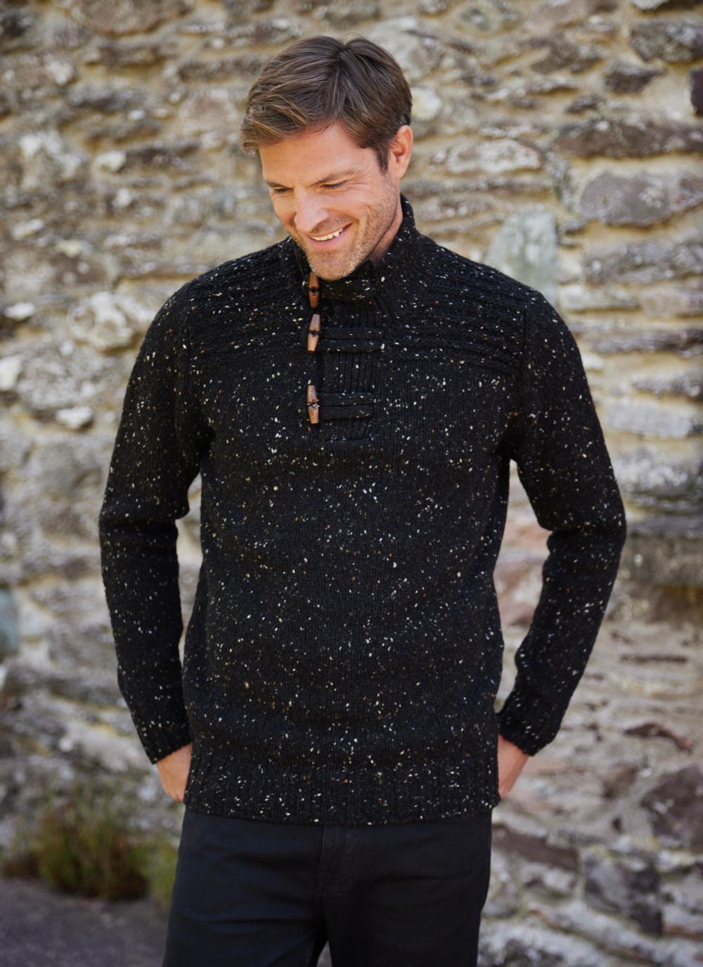 Fisherman Toggle Buttoned Collar 