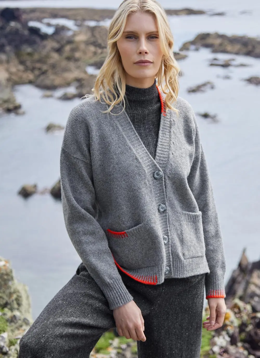 Fisherman Wool Cashmere Blanket Stitch V-Neck Cardigan 