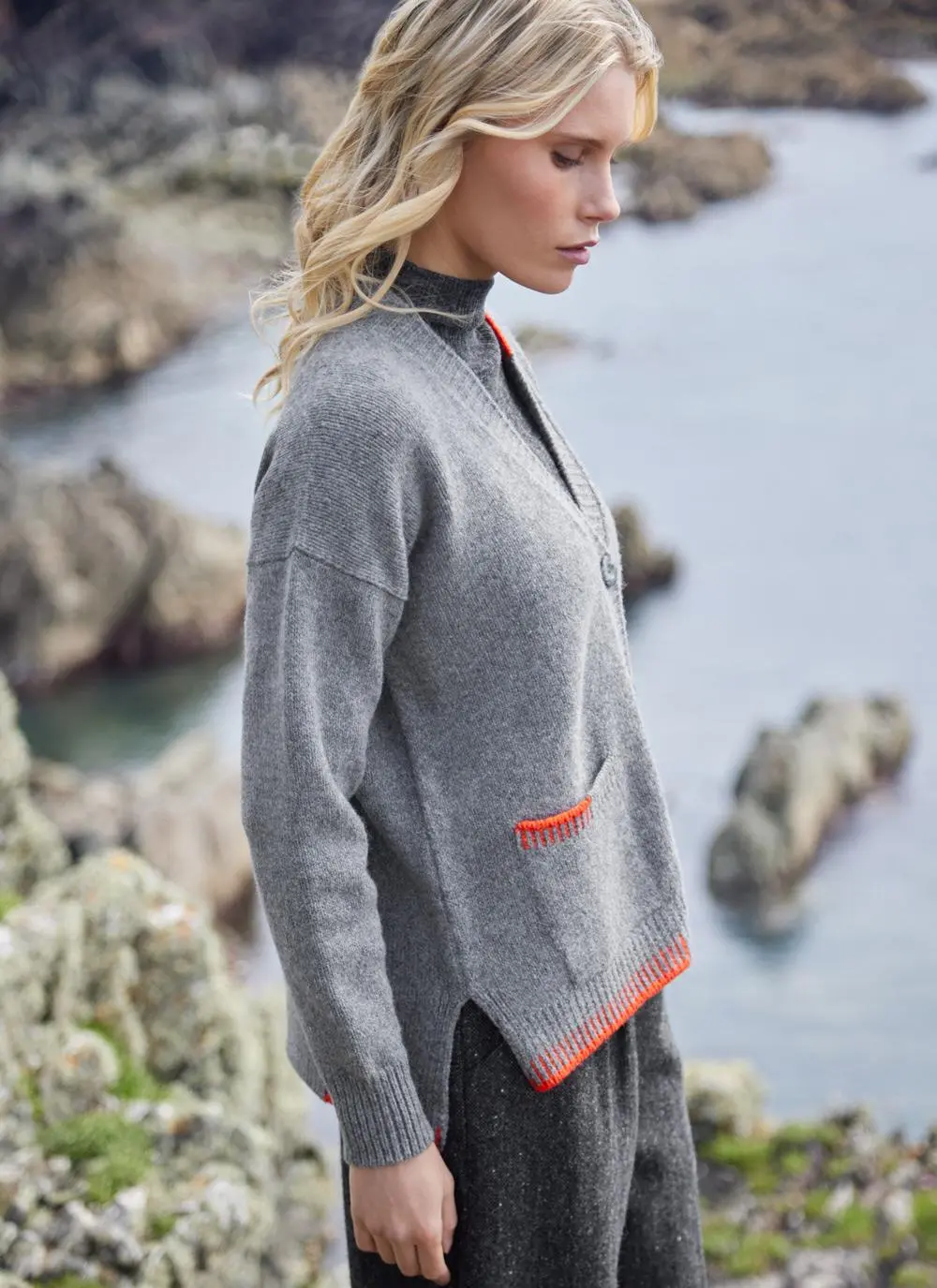 Fisherman Wool Cashmere Blanket Stitch V-Neck Cardigan 