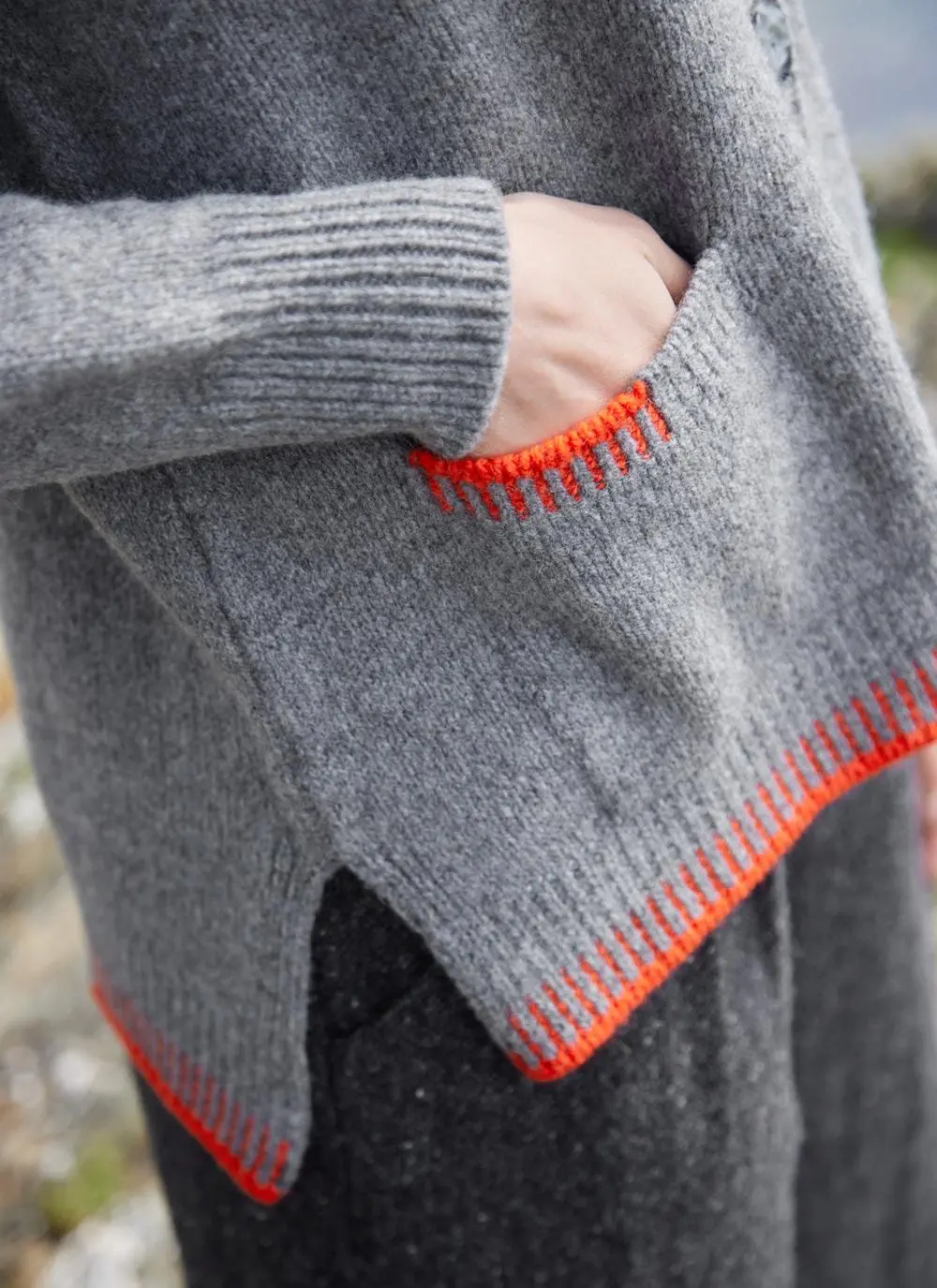 Fisherman Wool Cashmere Blanket Stitch V-Neck Cardigan 