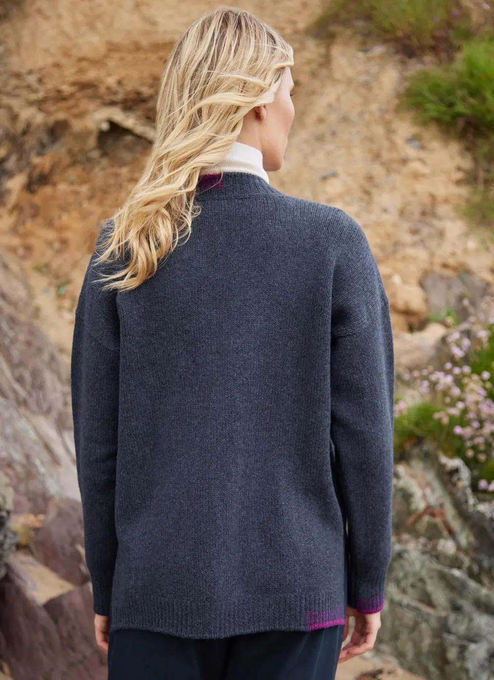 Fisherman Wool Cashmere Blanket Stitch V-Neck Cardigan 