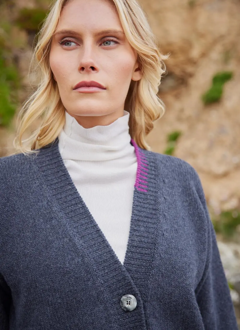 Fisherman Wool Cashmere Blanket Stitch V-Neck Cardigan 