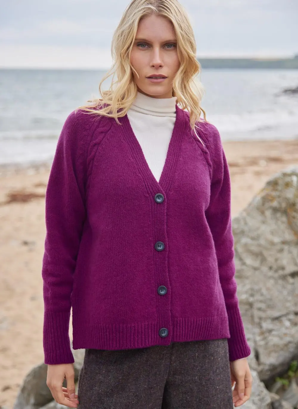 Fisherman Cashmere Raglan Cable V-Neck Cardigan