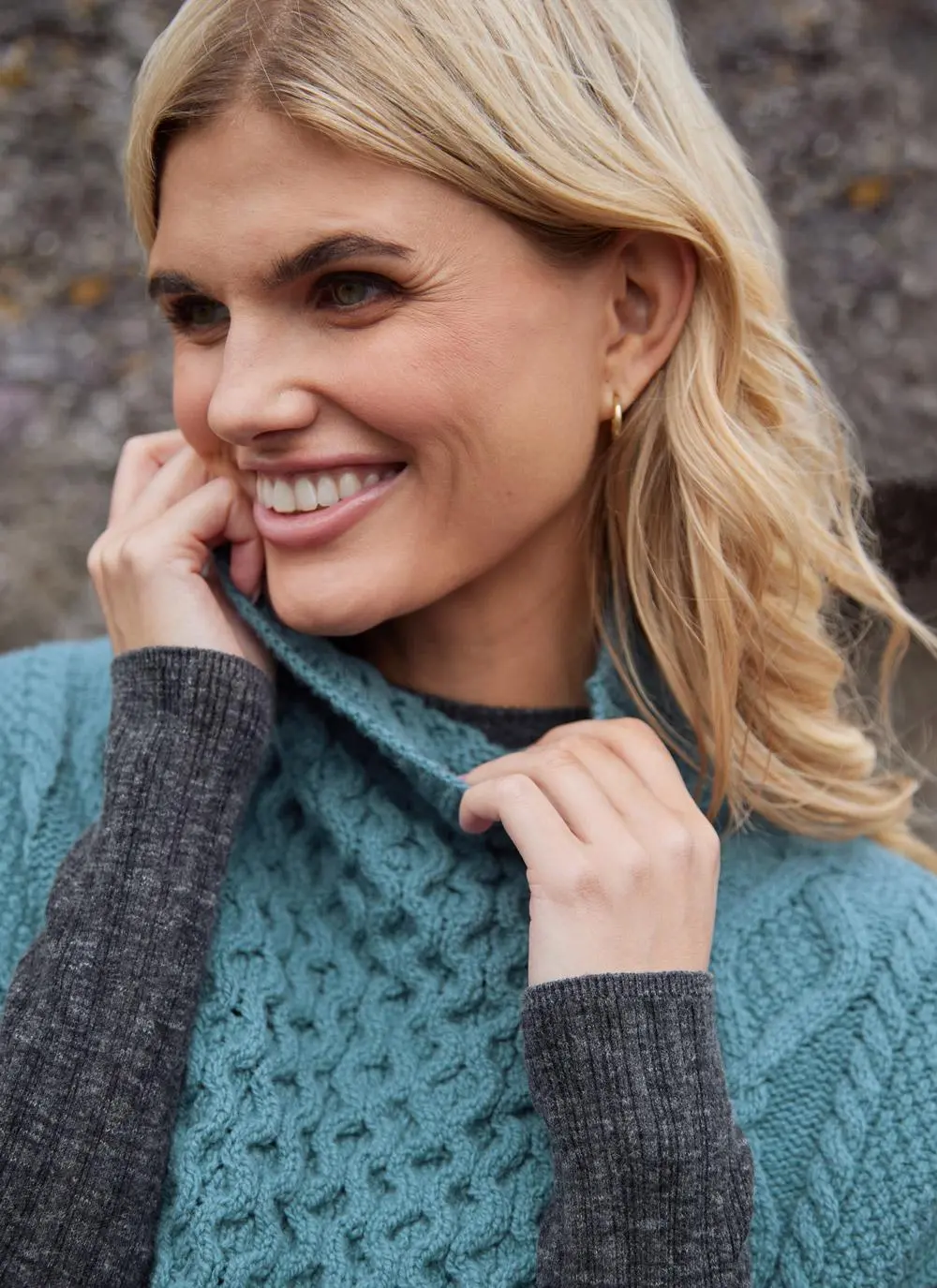 Achill Wool Cashmere Sleeveless Turtleneck Sweater