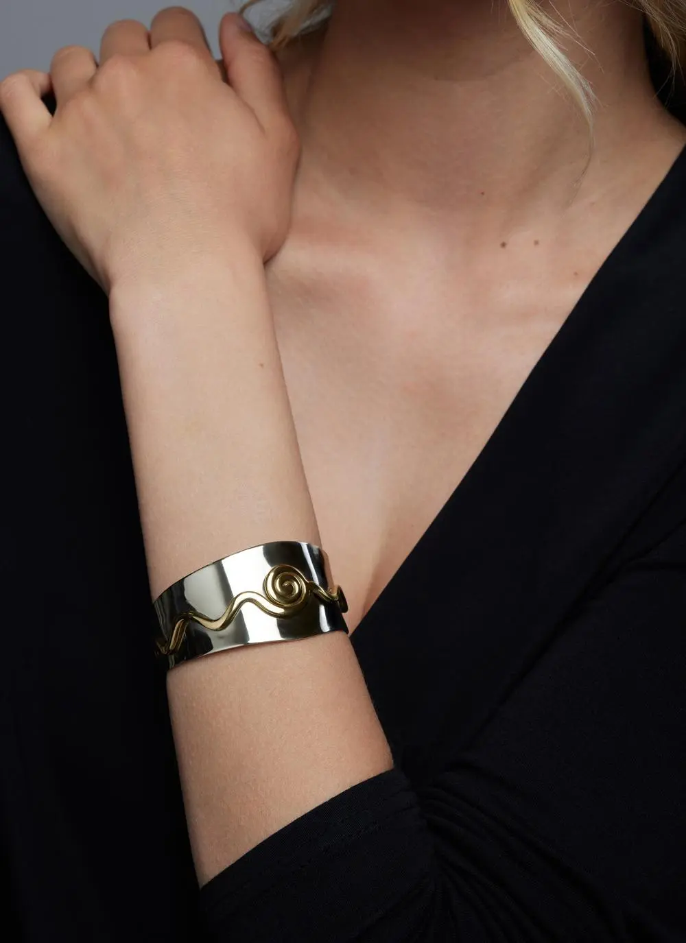 Two Tone Celtic Zig-Zag Spiral Bangle