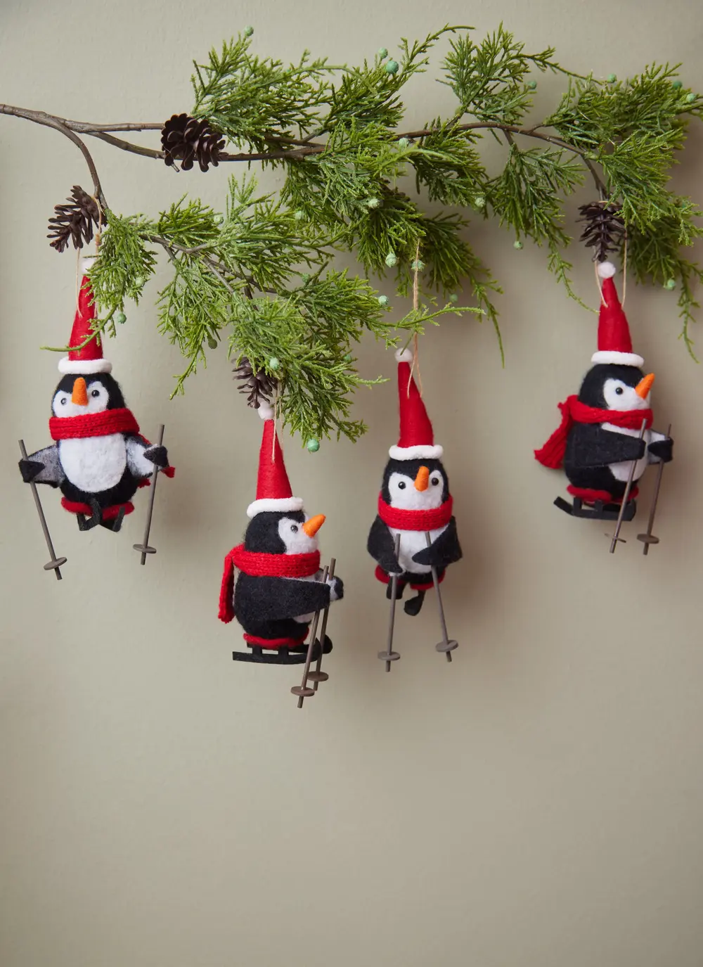 Penguin Skiing Decoration Set Of 4