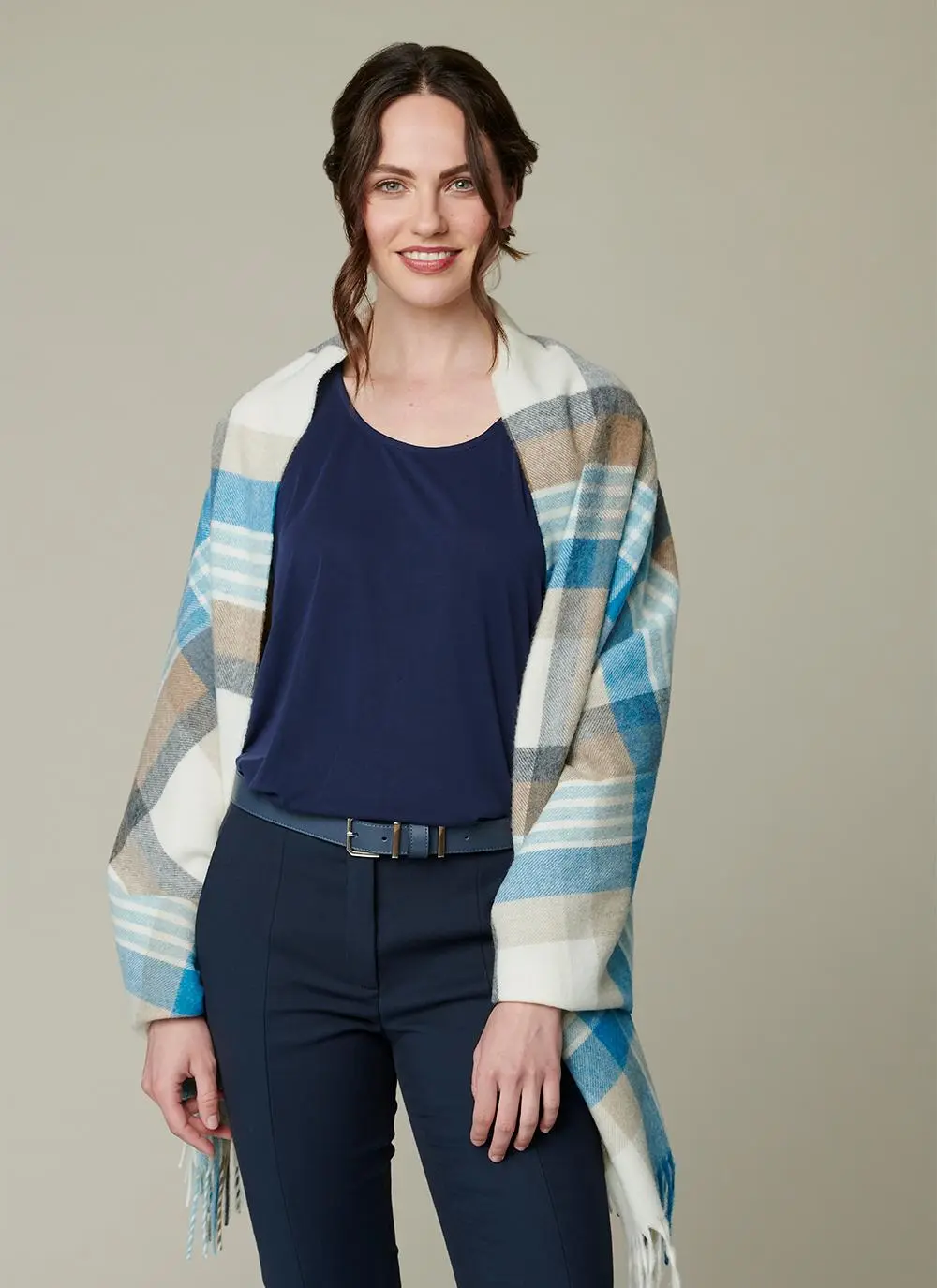 Newsham Aqua Stole