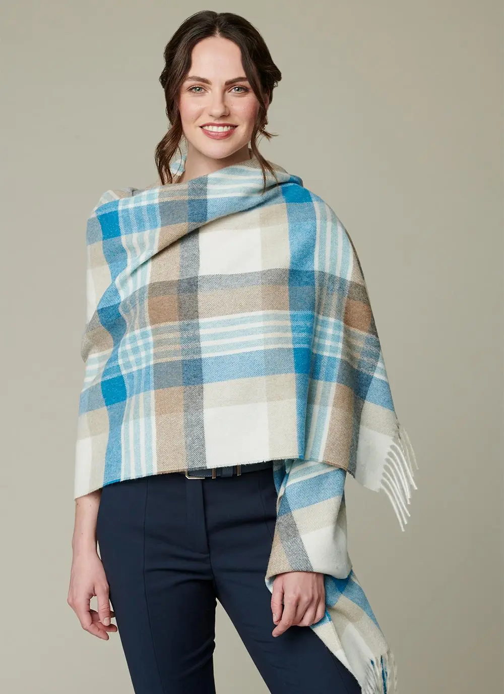 Newsham Aqua Stole