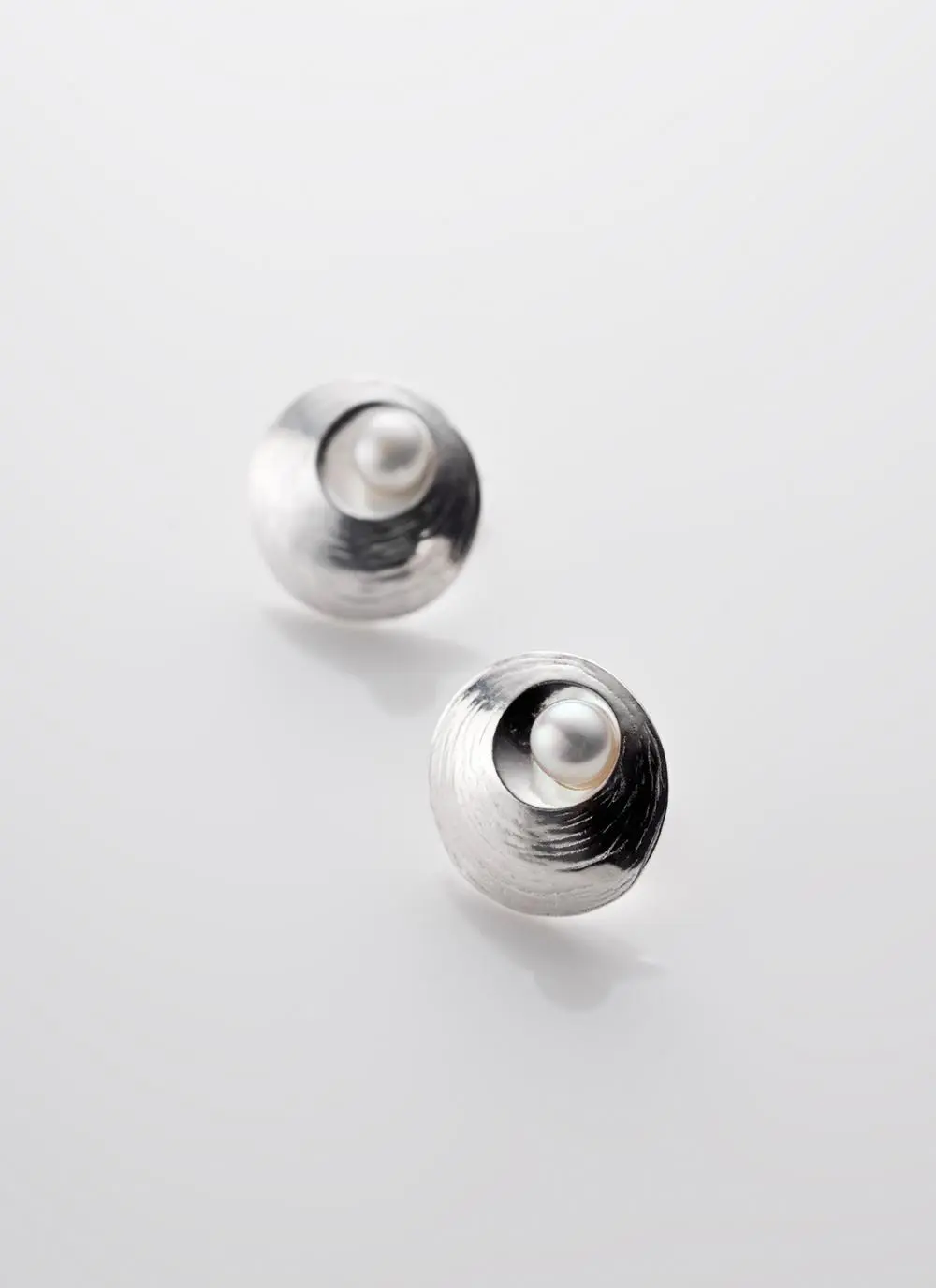 Oyster Pearl Small Stud Earrings