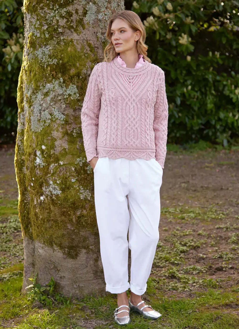Supersoft Merino Wool Scallop Aran Sweater in Sky Pink