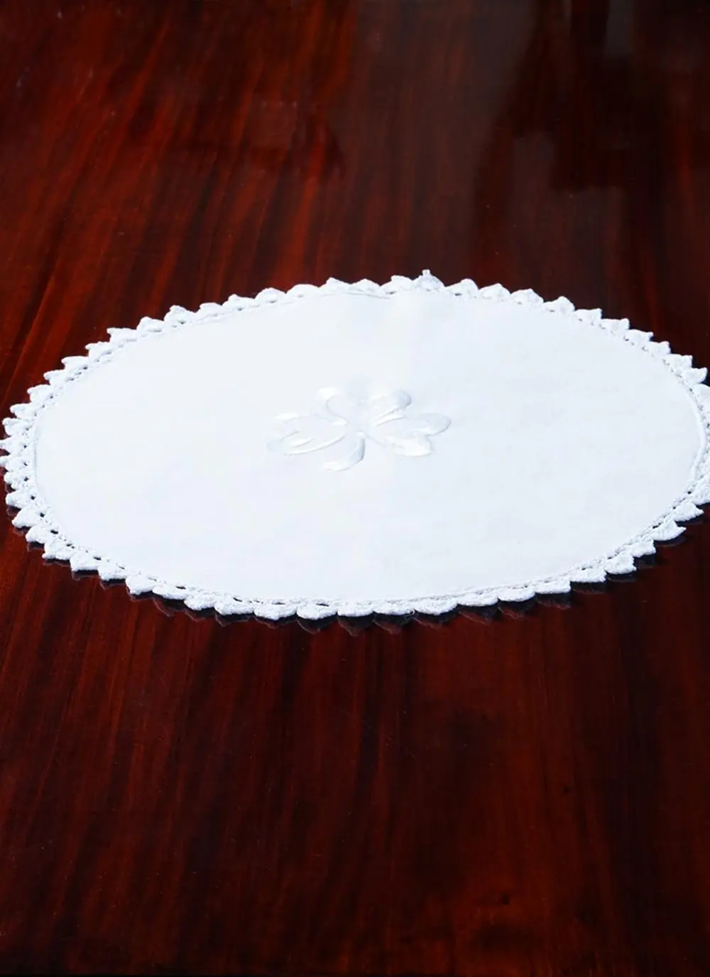 White Shamrock Round Placemats Set of 6 