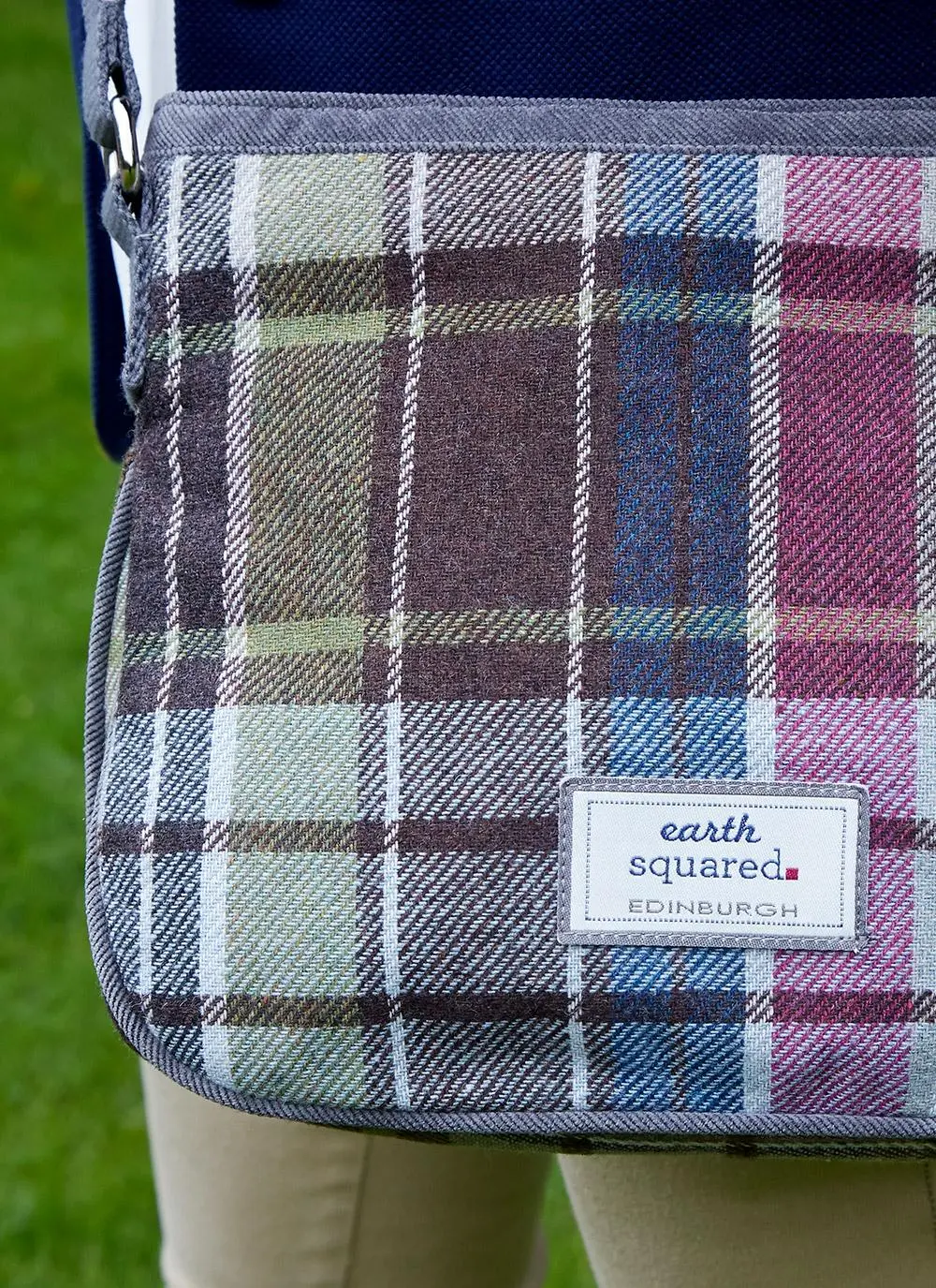 Wisteria Tweed Rosy Bag