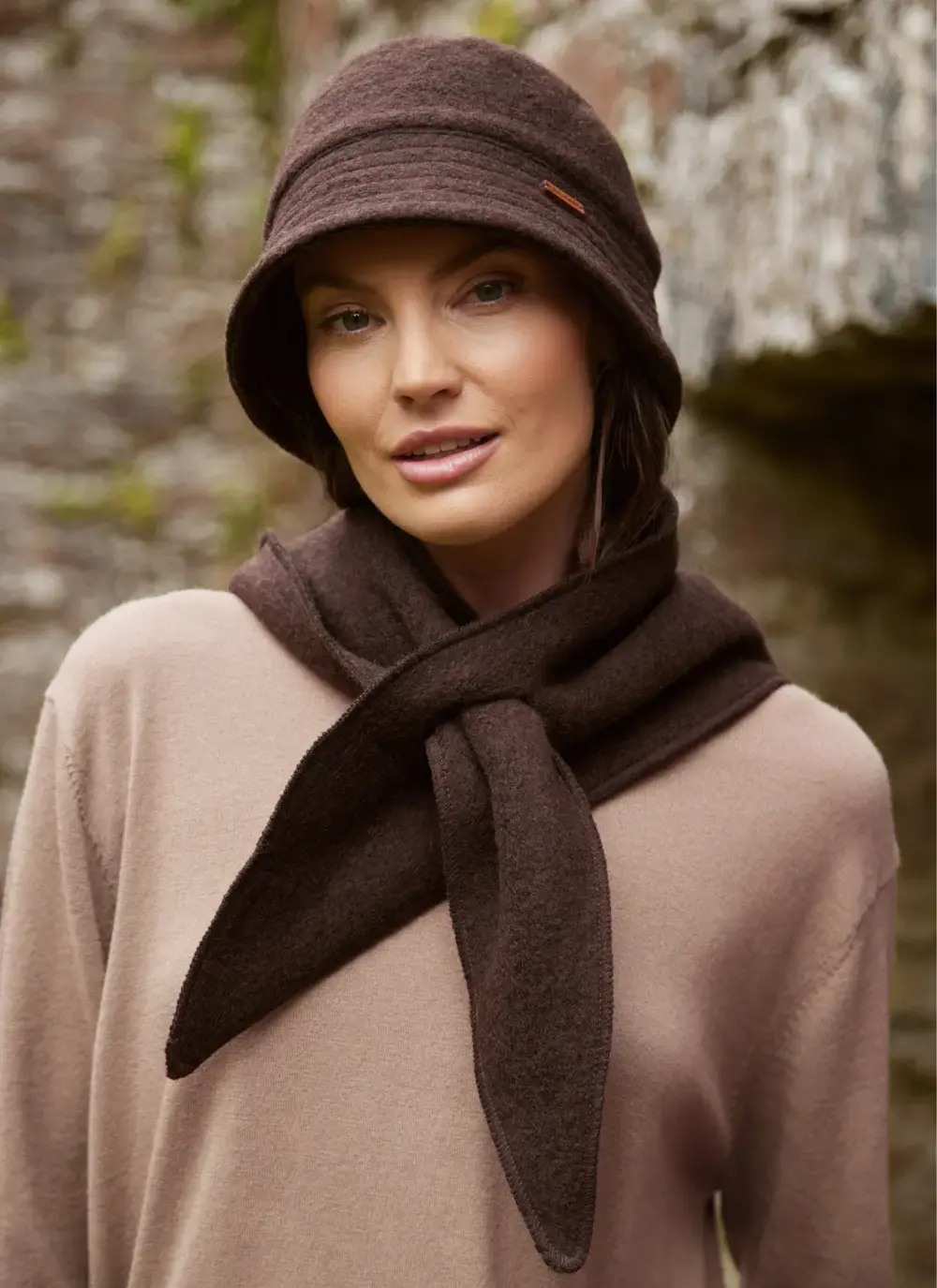 Wool Bucket Hat in Chocolate