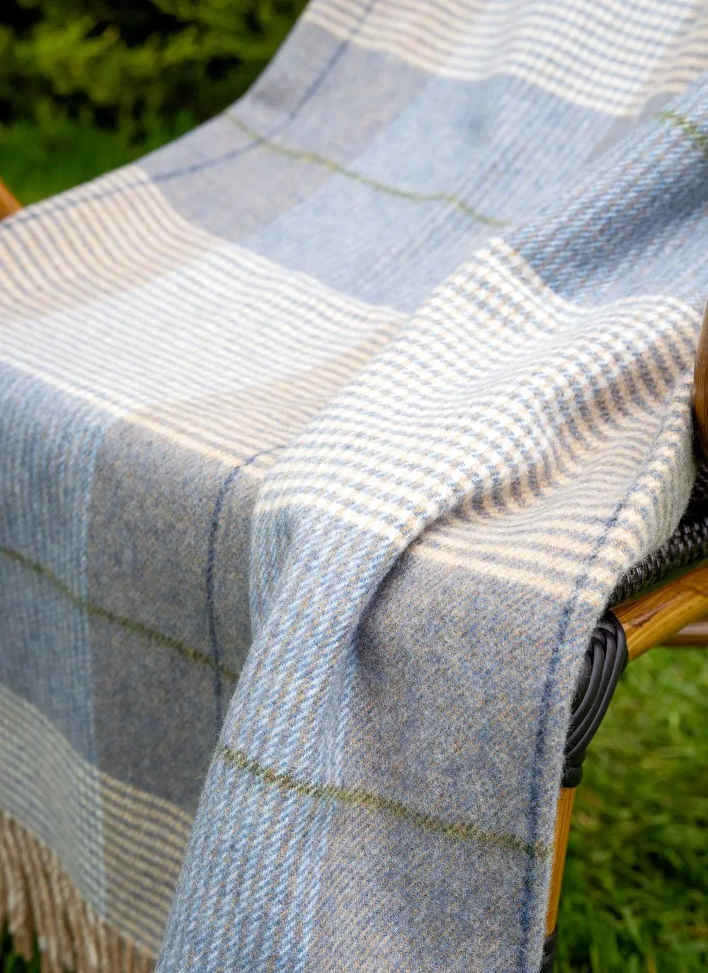 Irish Cottage Lambswool Throw