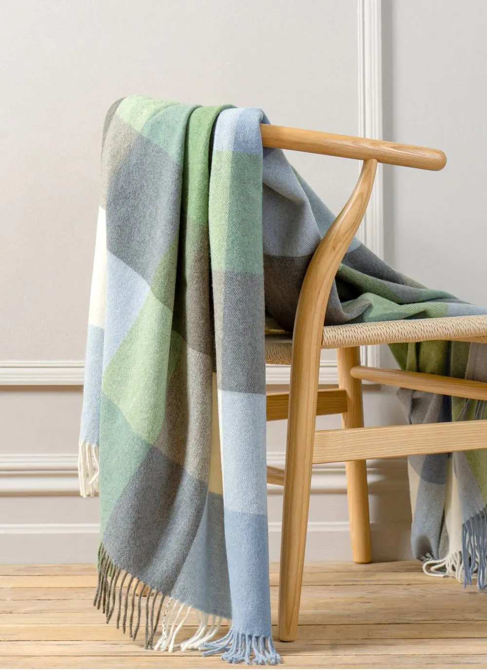 Irish Wildlife Lambswool Throw