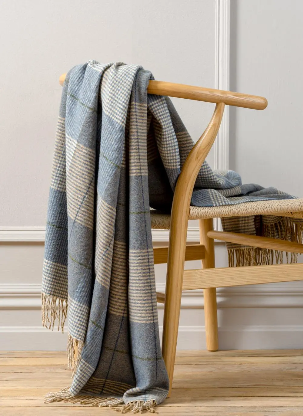 Irish Cottage Lambswool Throw
