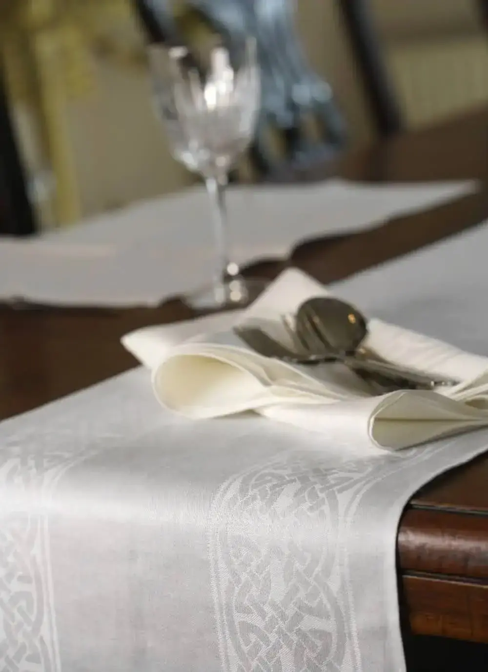 Colmcille Linen Table Runner