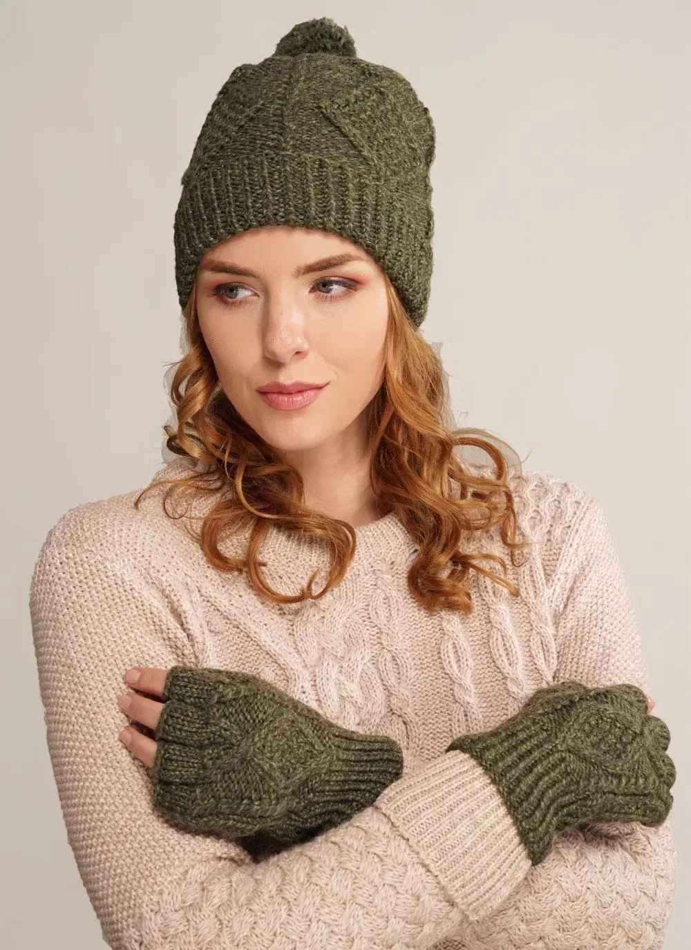 Aran Hand-Knit Fingerless Gloves