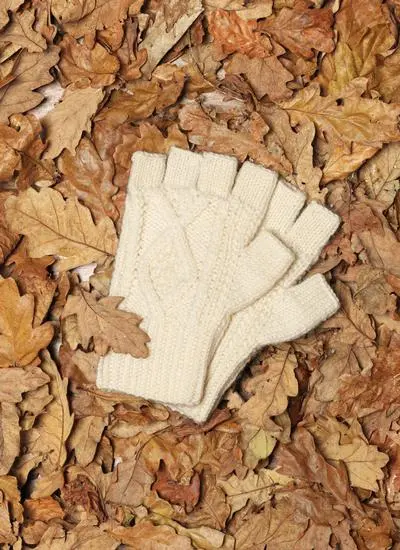 Aran Hand-Knit Fingerless Gloves