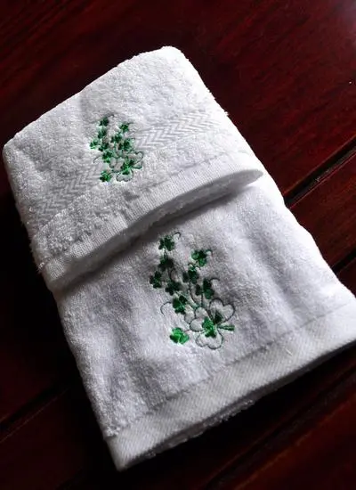 Irish Shamrock Face Cloth & Guest Towel Set