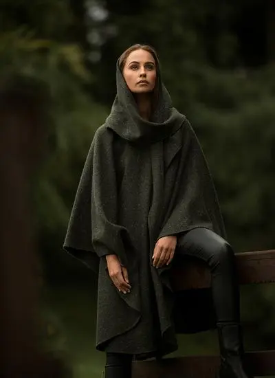 Classic Hooded Cape Olive