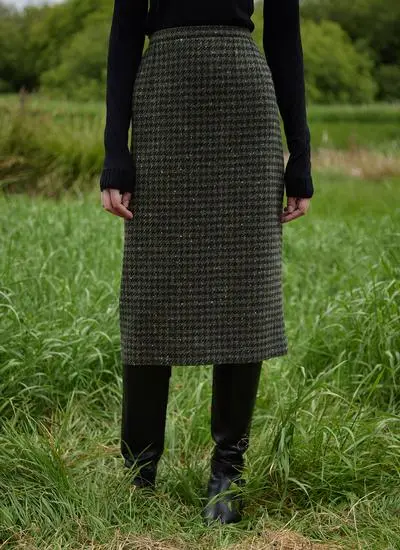 Achill Straight Tweed Skirt